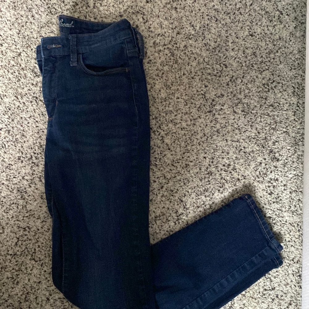 Universal thread denim, size 4